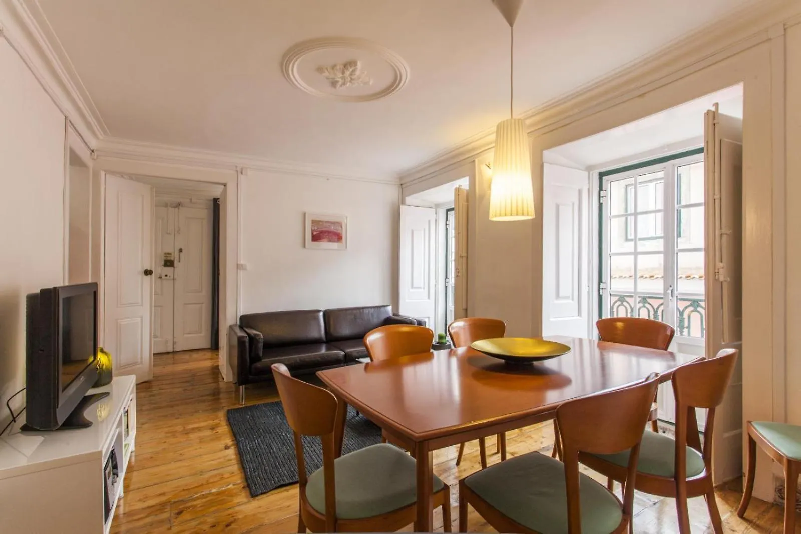 C2 Bairro Alto 18Th Century Beautiful Apartment Лиссабон