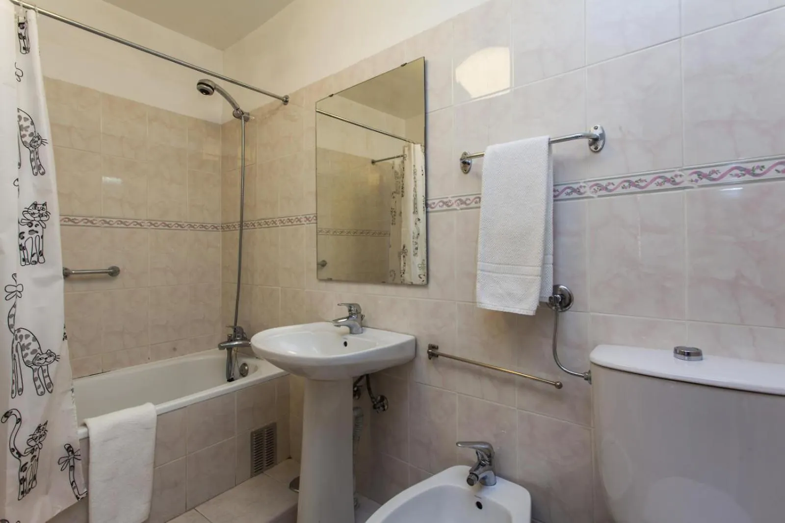 C2 Bairro Alto 18Th Century Beautiful Apartment Лиссабон Португалия