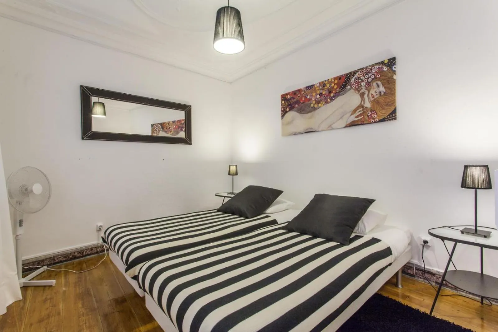 C2 Bairro Alto 18Th Century Beautiful Apartment Лиссабон Португалия